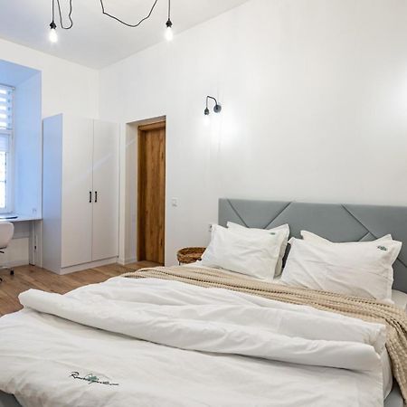 Romari Туган Барановського 30 Leópolis Exterior foto