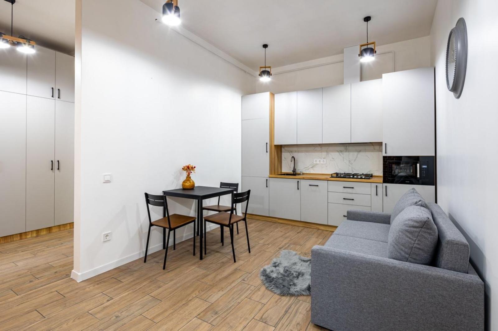Romari Туган Барановського 30 Leópolis Exterior foto
